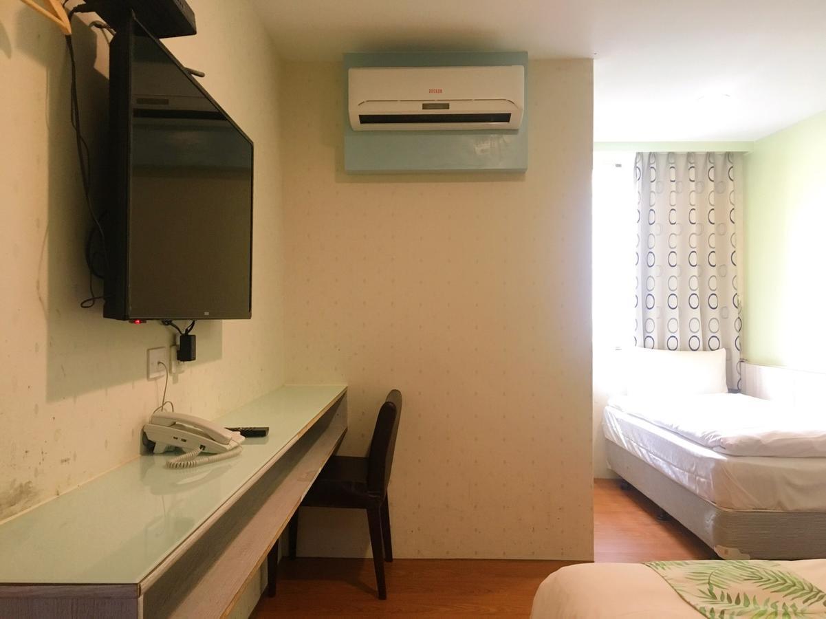 Mini Box Hotel Taipeh Exterior foto